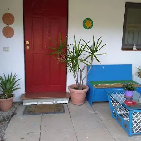 Casa Vacanza Is Istrias * Dolianova